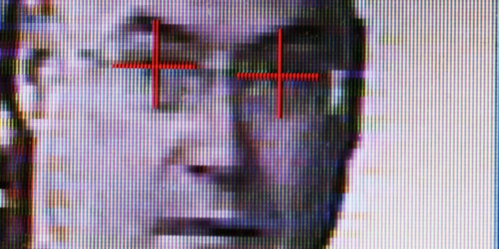 Είναι το #10yearchallenge τόσο αθώο όσο φαίνεται; Πως μπορούν να χρησιμοποιηθούν οι φωτογραφίες σας και για ποιον σκοπό